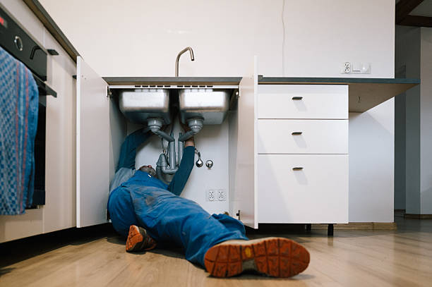 Professional Leak Detection technician working in Commerce, TX